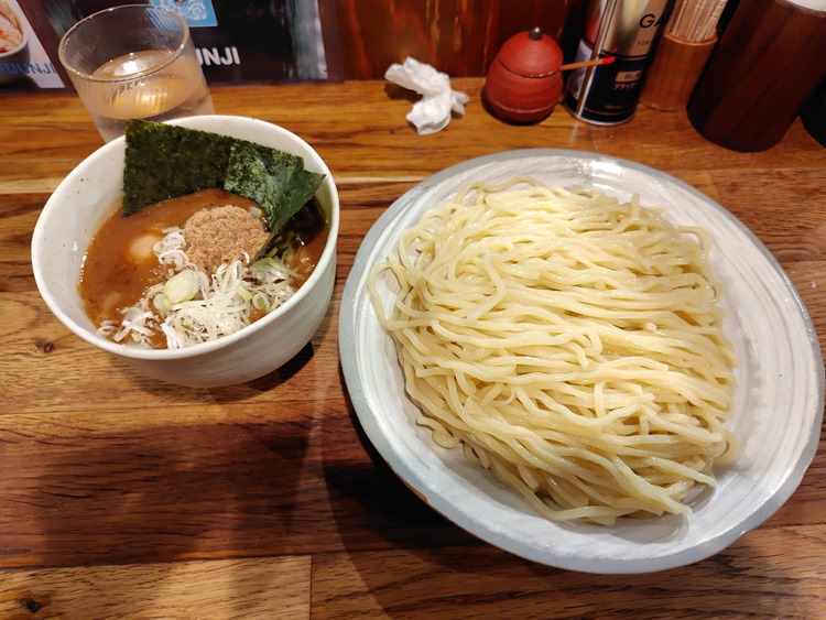 jpXXUIS