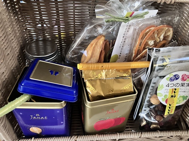 1832c715fK 1832c715fK