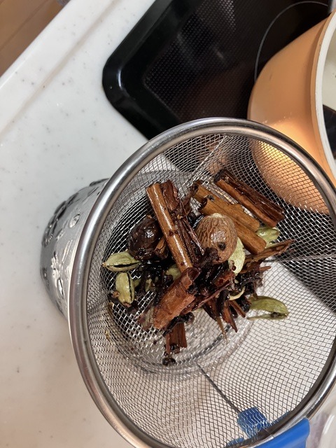 2206df15fK 2206df15fK